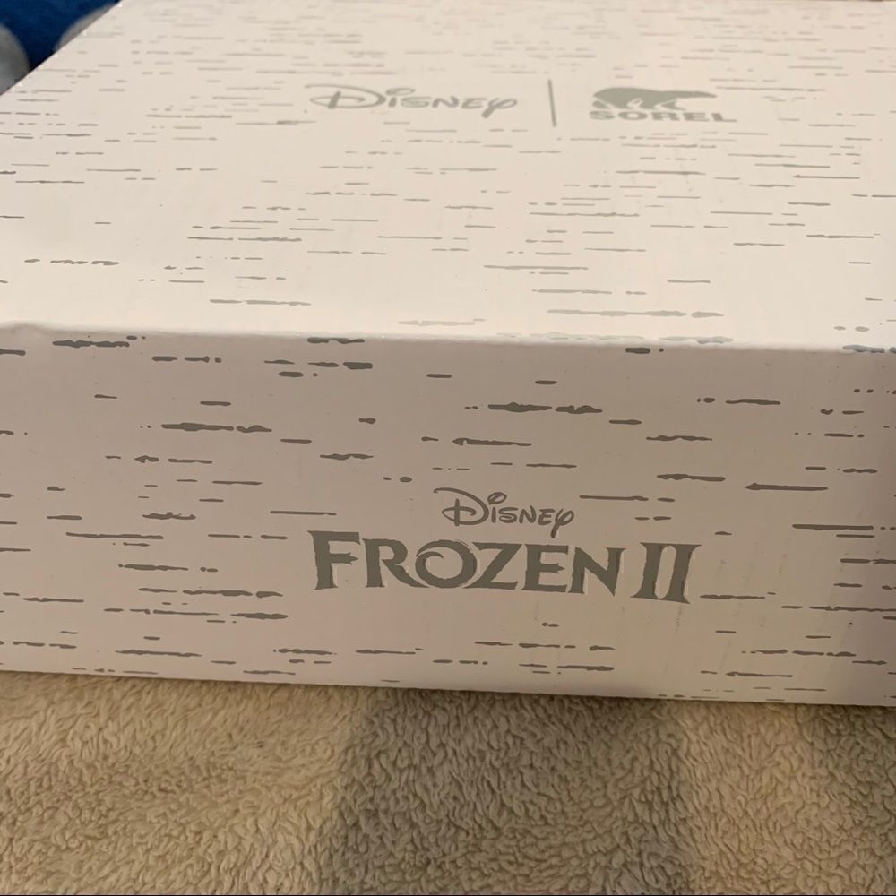 Sorel x Disney Frozen | Out N About Bootie - Picture 9 of 11